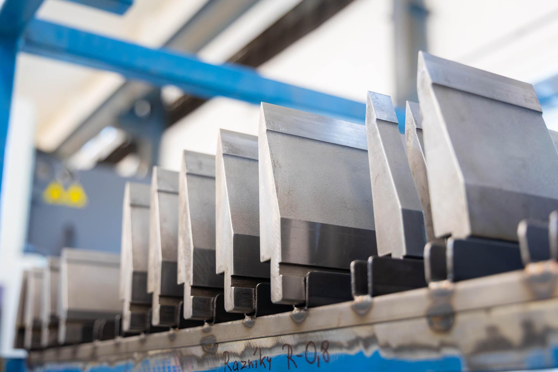 Klempírna: Nástroje k ohraňovacím lisům